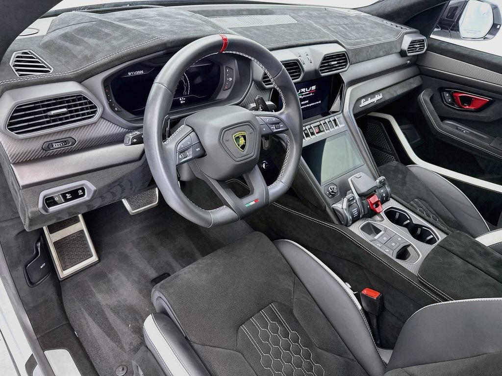 Used 2023 Lamborghini Urus Performante AWD/4WD image 9