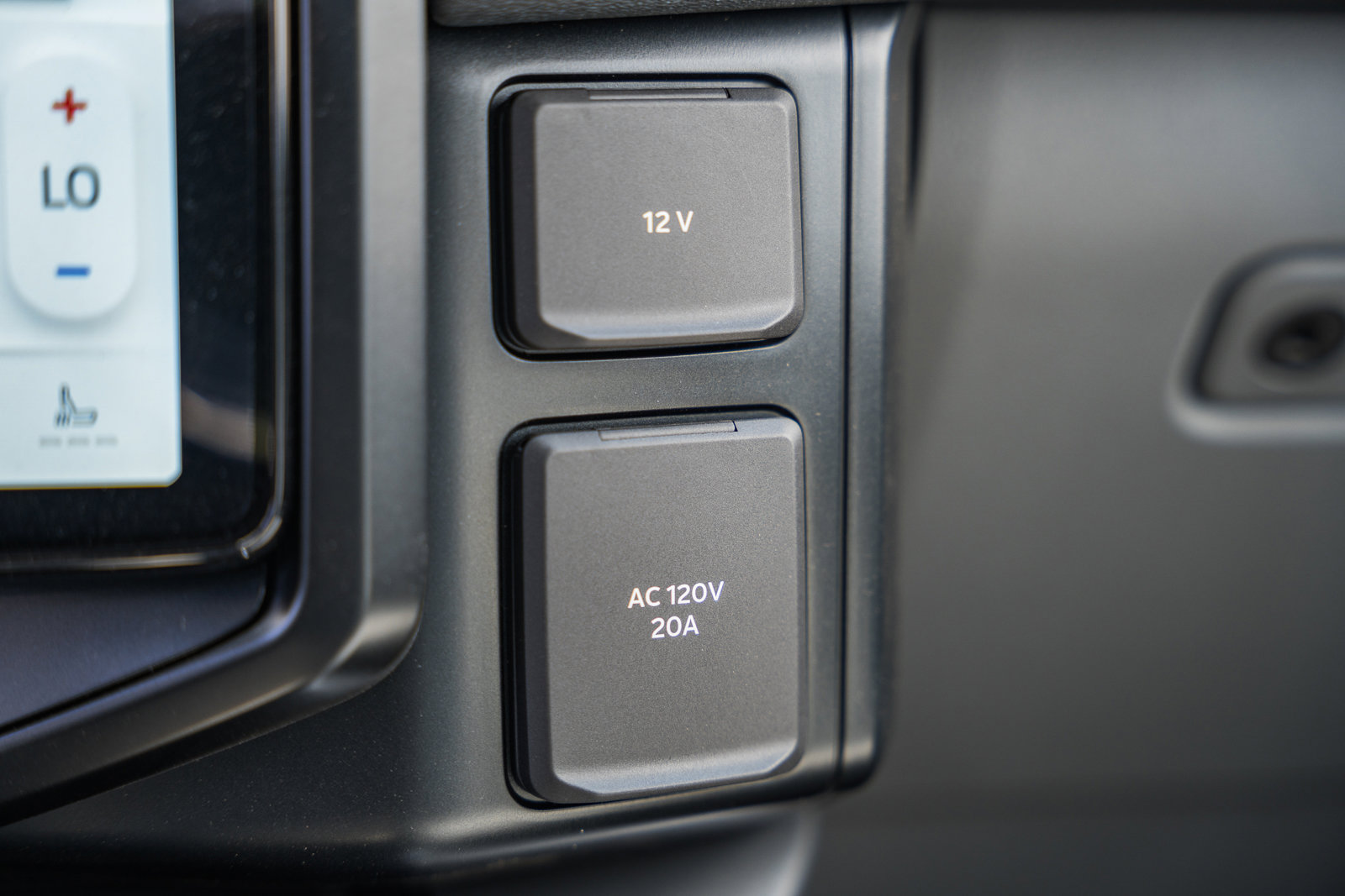 New 2025 Ford F150 Lightning Flash image 30