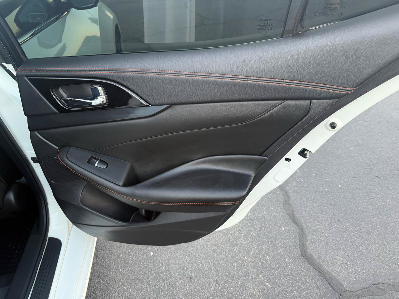Used 2023 Nissan Maxima SR w/ Sport Mat Group FWD image 17