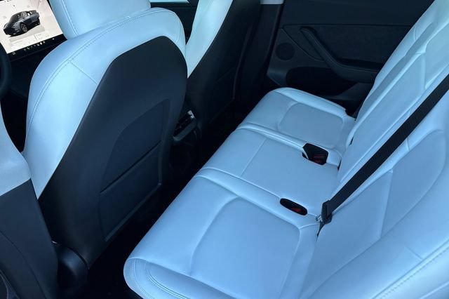 Used 2024 Tesla Model Y Long Range AWD/4WD image 16