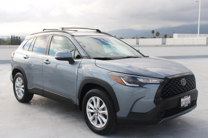 Certified 2022 Toyota Corolla Cross LE AWD/4WD image 2