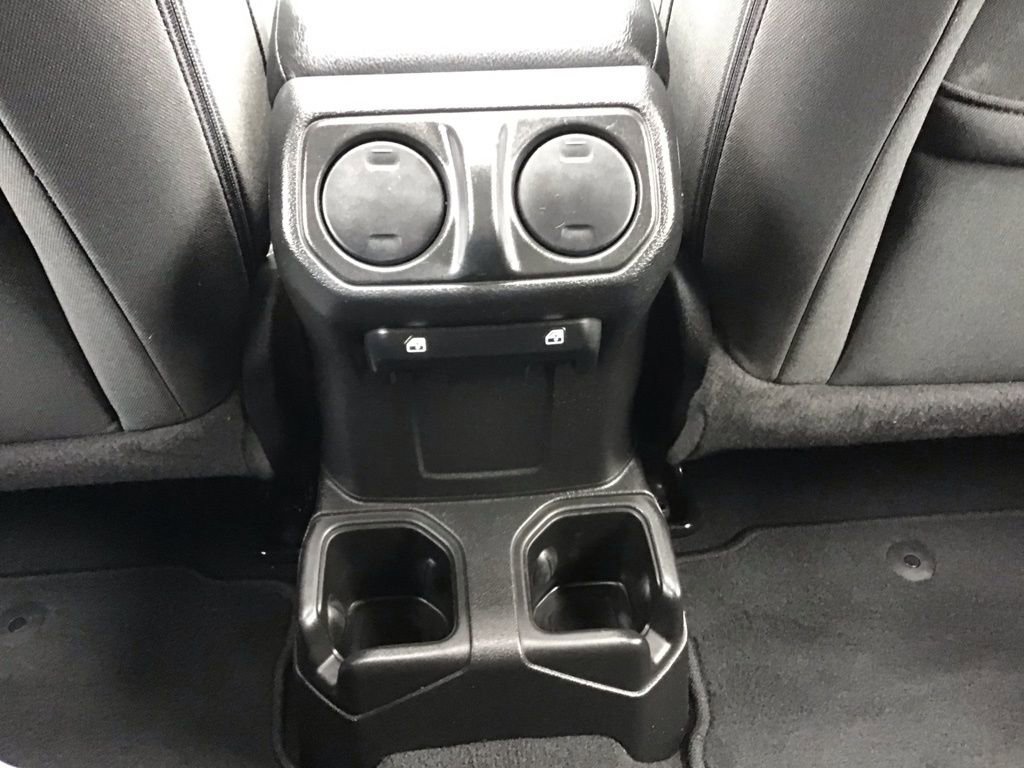 Used 2022 Jeep Wrangler Unlimited Sport image 15