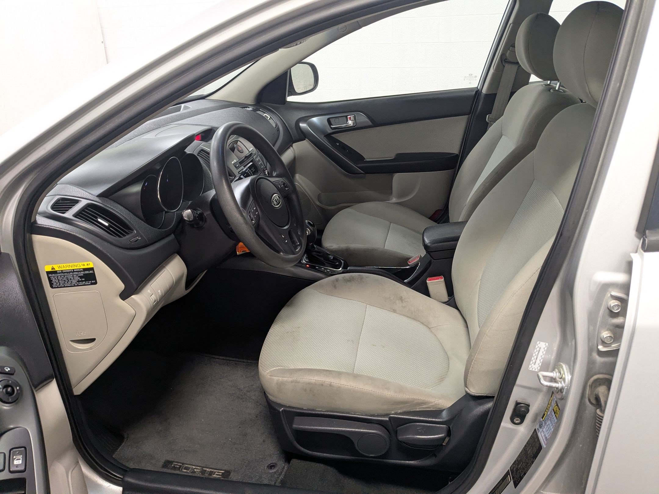 Used 2013 Kia Forte EX w/ Fuel Economy Pkg FWD image 21