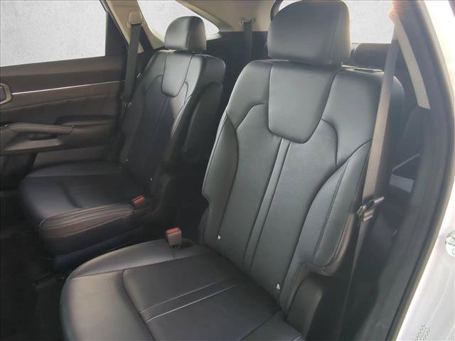 Used 2025 Kia Sorento SX AWD/4WD image 21