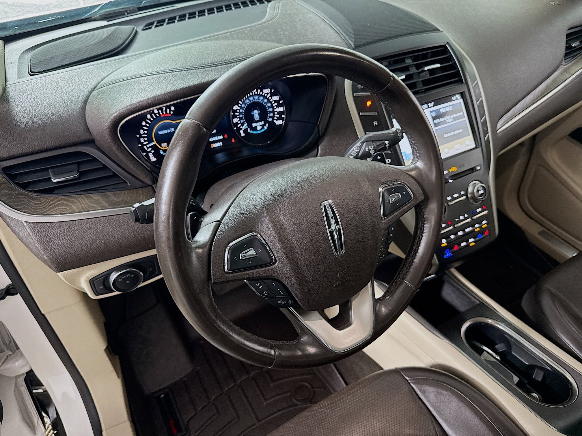 Used 2017 Lincoln MKC Reserve AWD/4WD image 24