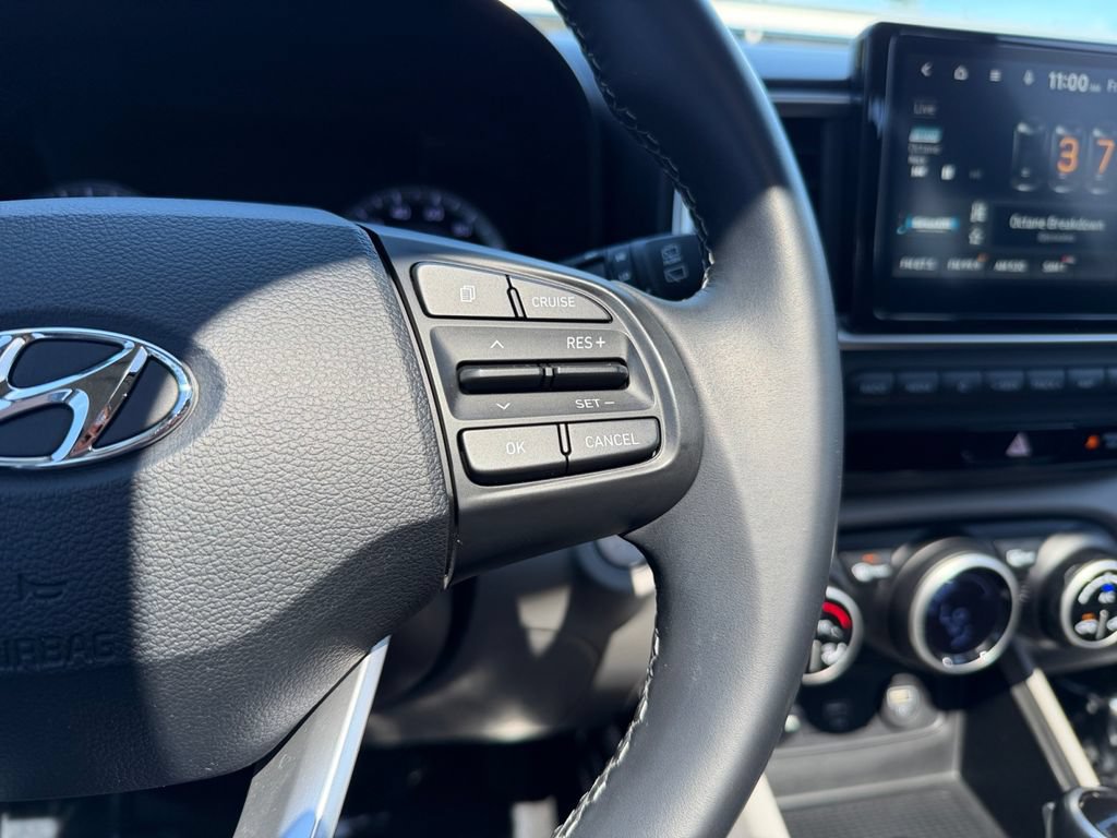 Used 2021 Hyundai Venue SEL w/ Premium Package FWD image 17