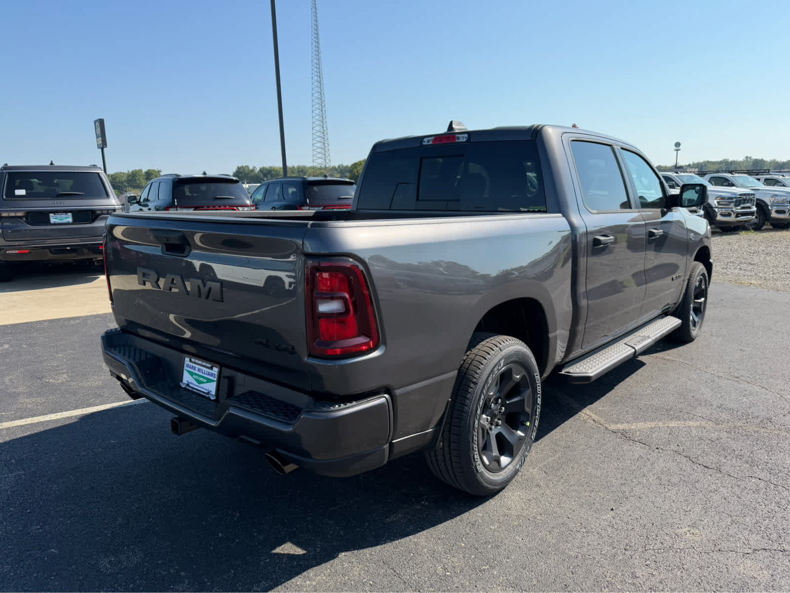 New 2027 RAM 1500 Express AWD/4WD image 3