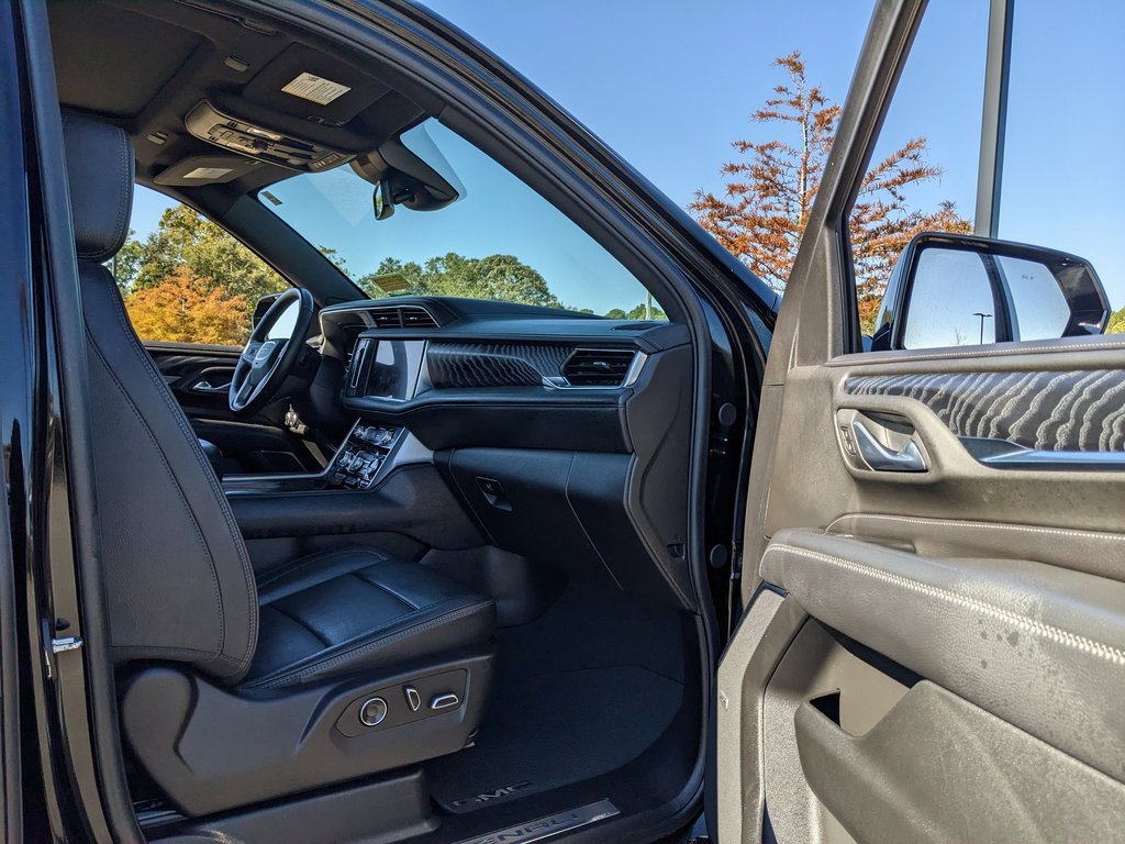 Used 2024 GMC Yukon XL Denali image 39