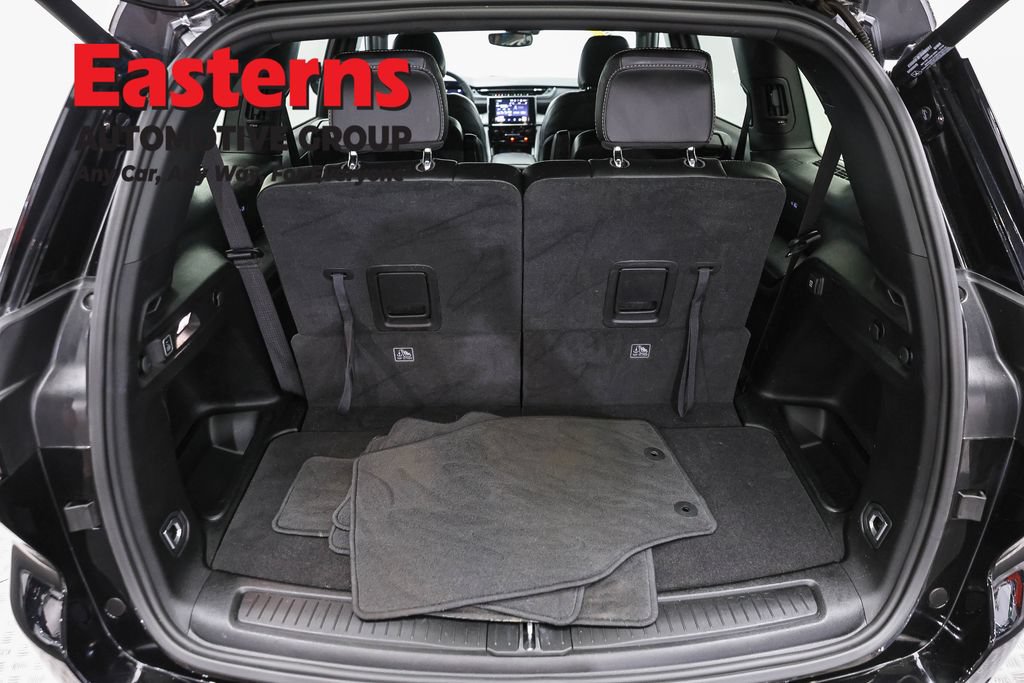 Used 2023 Jeep Grand Cherokee L Laredo AWD/4WD image 11