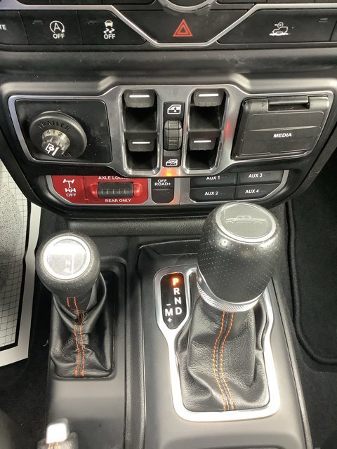Certified 2022 Jeep Gladiator Mojave w/ LED Lighting Group AWD/4WD image 34
