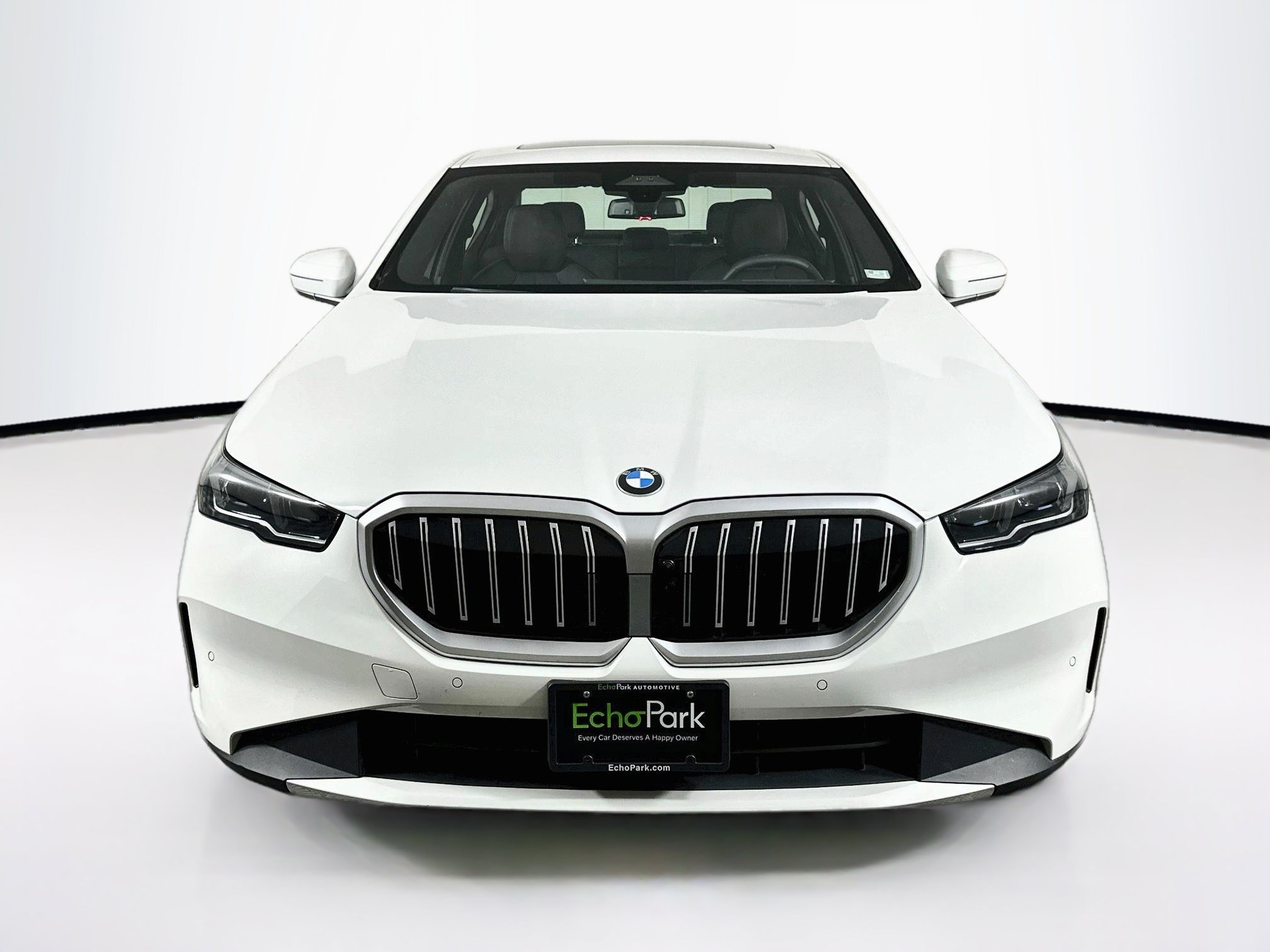 Used 2026 BMW 530i xDrive AWD/4WD image 2