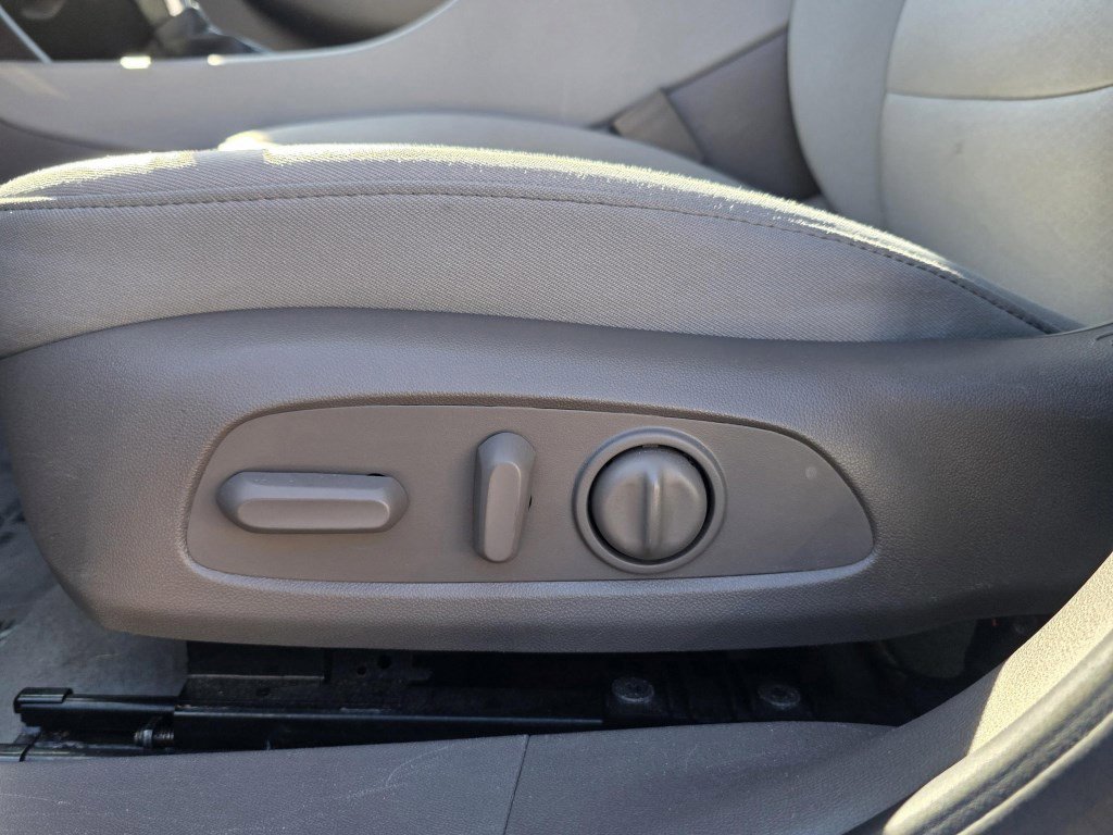 Used 2024 Chevrolet Malibu LT image 13