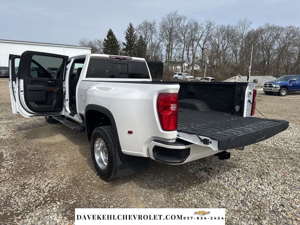 Used 2022 Chevrolet Silverado 3500 High Country w/ Safety Package II image 38