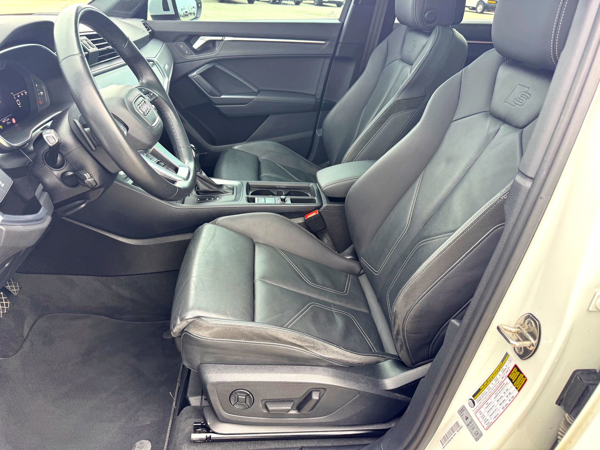 Used 2021 Audi Q3 2.0T Premium Plus w/ Premium Plus Package image 14