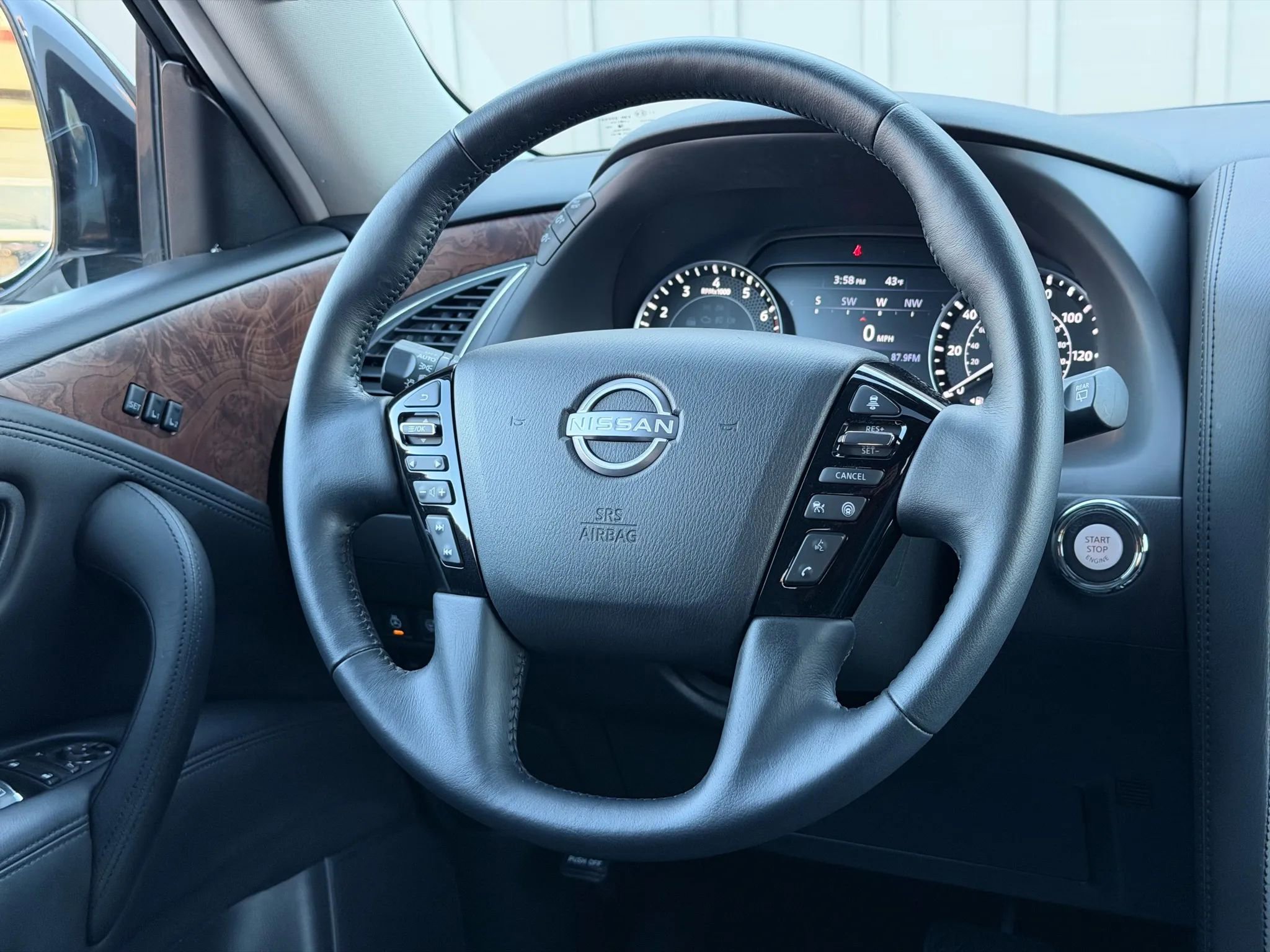 Used 2024 Nissan Armada SL w/ Captain's Chairs Package image 14