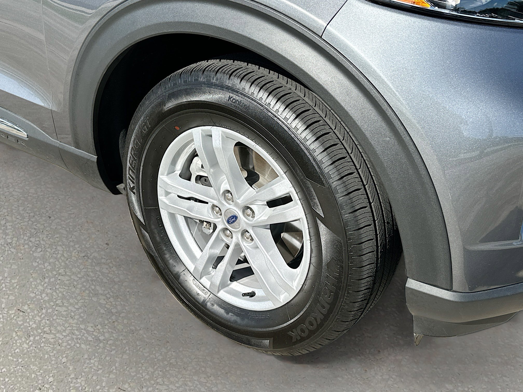 Certified 2023 Ford Explorer XLT w/ Equipment Group 202A image 29