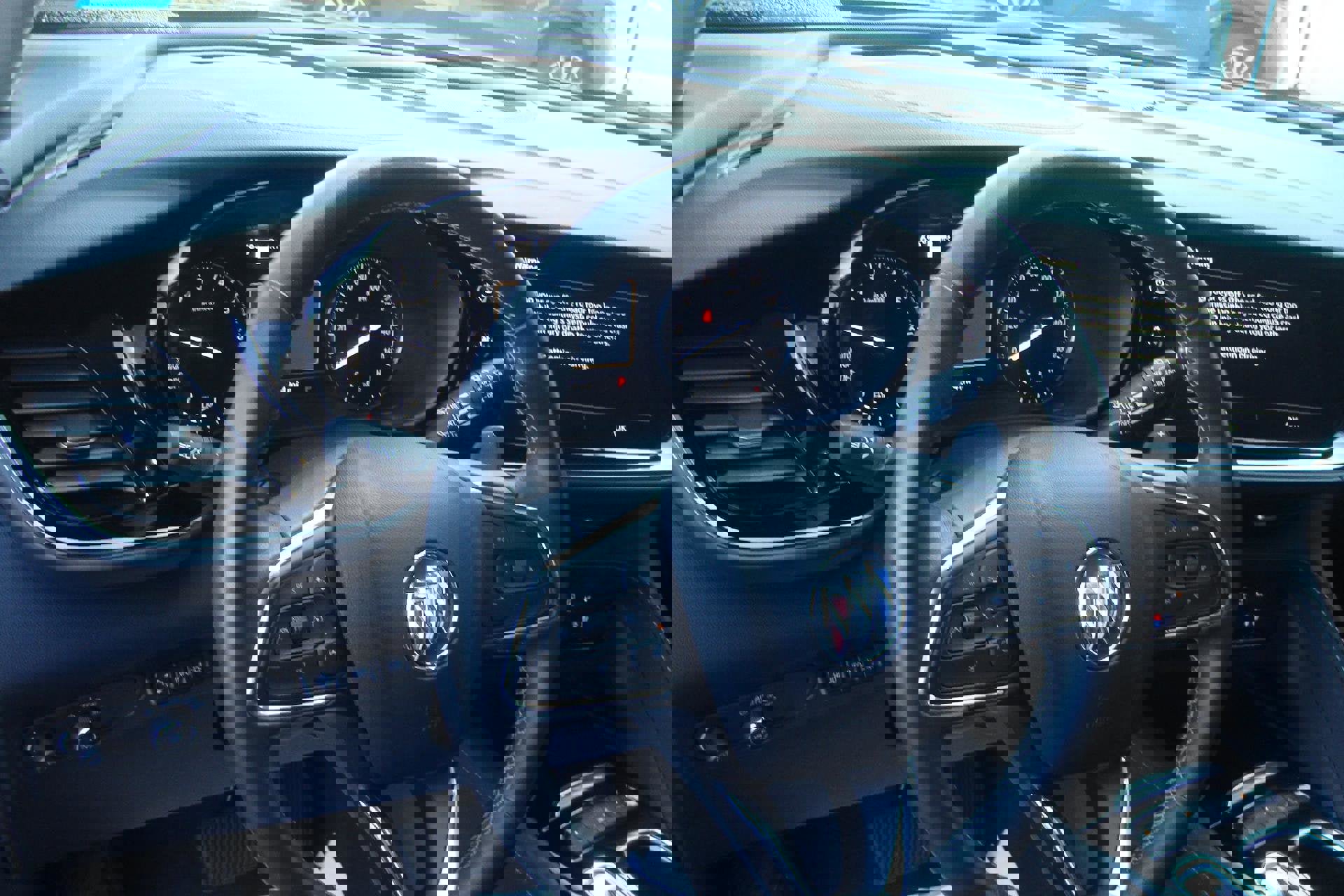 Used 2023 Buick Envision Avenir image 38