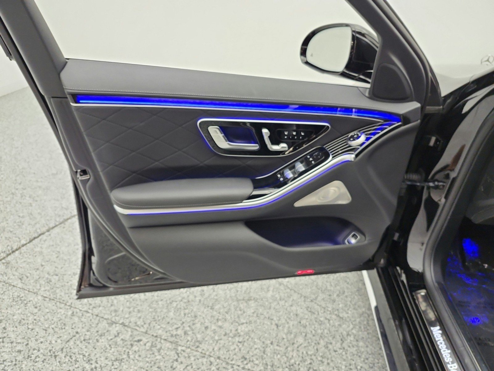 Certified 2025 Mercedes-Benz S 580 4MATIC Sedan image 15