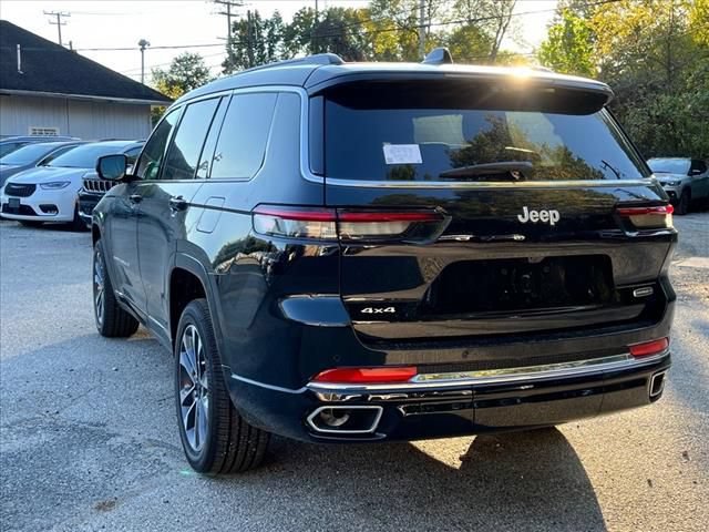 New 2025 Jeep Grand Cherokee L Overland w/ Advanced Protech Group III AWD/4WD image 7