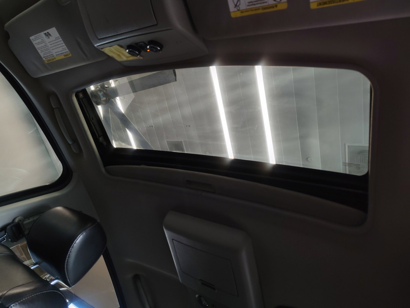 Used 2015 Nissan Armada Platinum w/ 2nd Row Captain Seat Package image 19