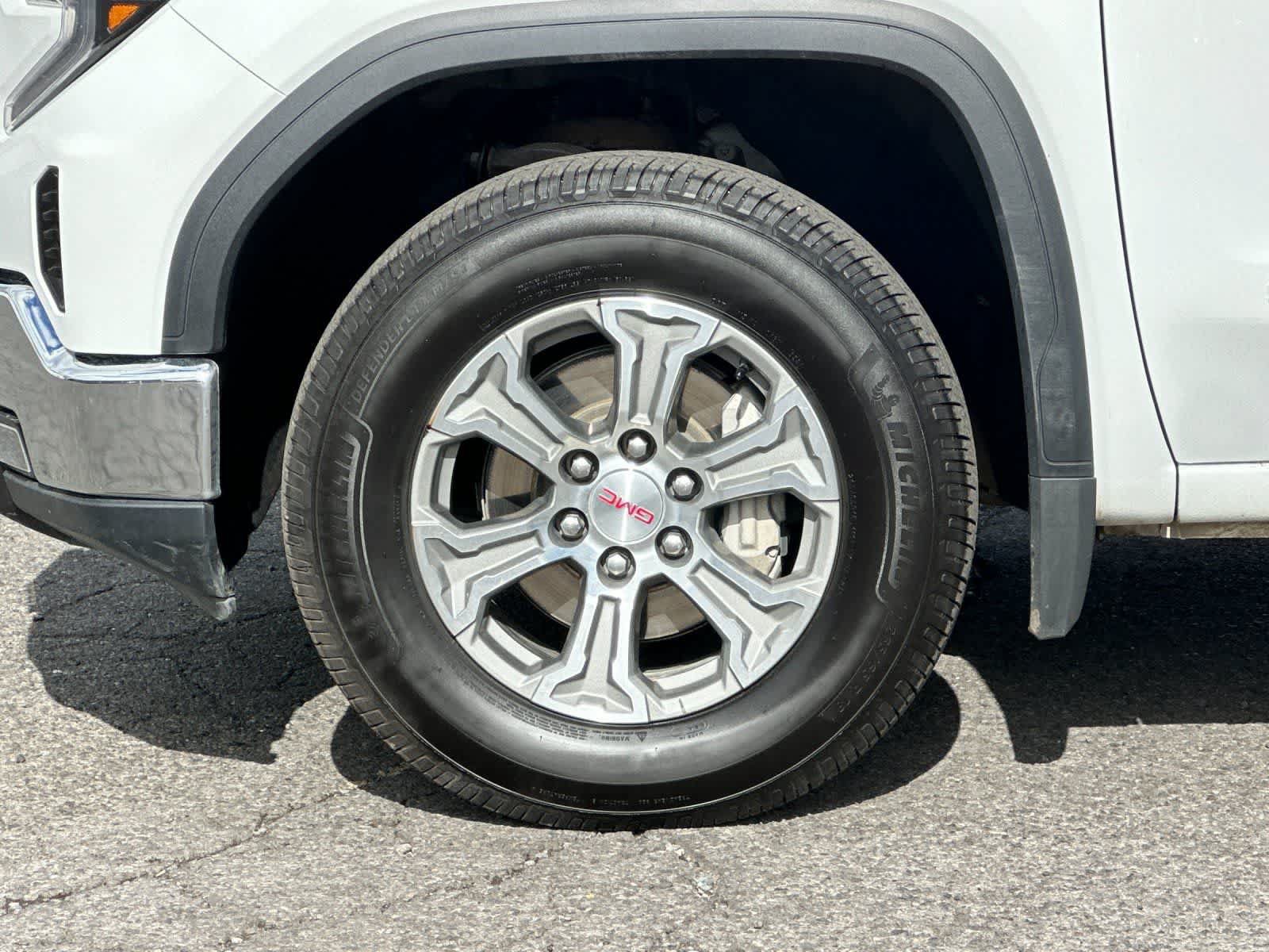 Used 2024 GMC Sierra 1500 SLT AWD/4WD image 25