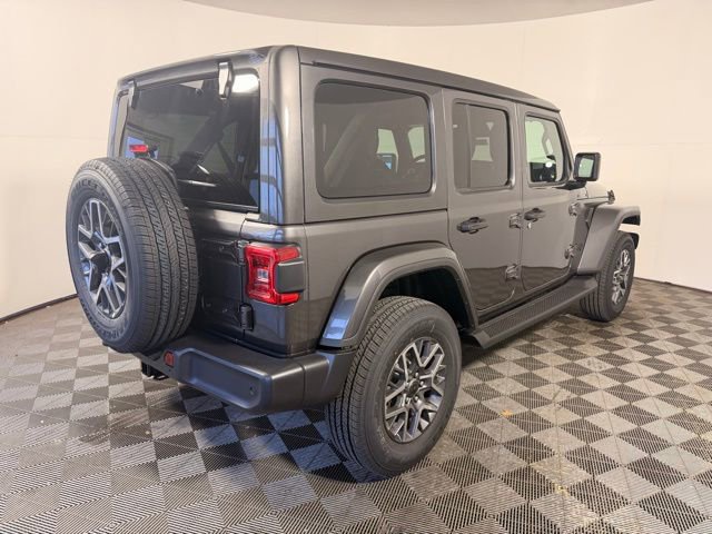 New 2026 Jeep Wrangler Unlimited Sahara AWD/4WD image 18