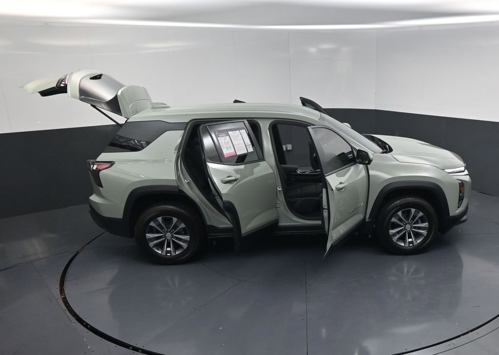 Used 2026 Chevrolet Equinox LT w/ Safety and Technology Package image 24