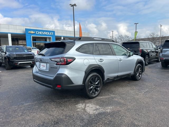 Used 2025 Subaru Outback Onyx Edition image 3
