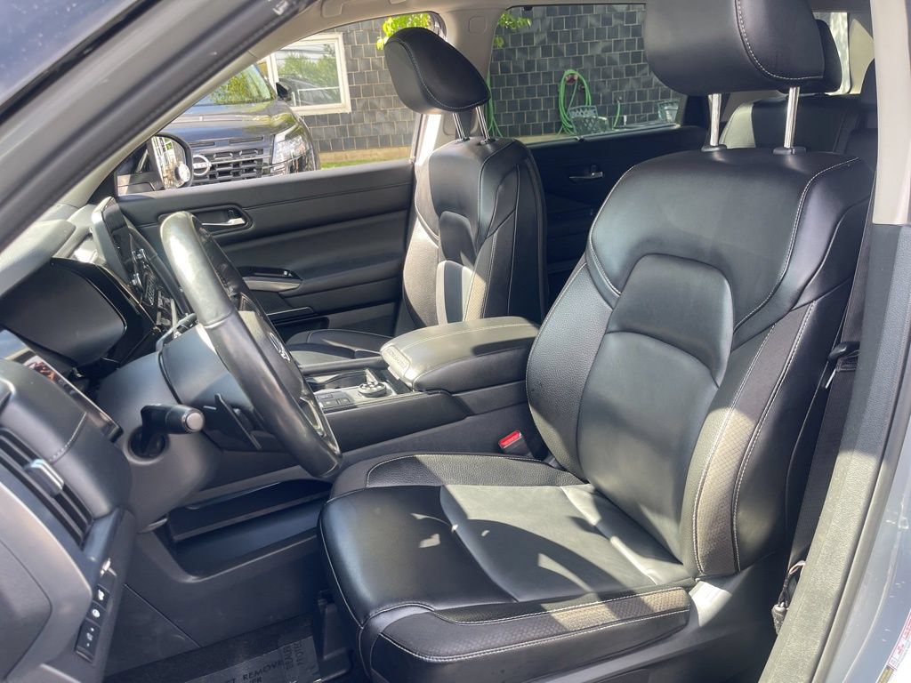 Certified 2024 Nissan Pathfinder SL AWD/4WD image 16