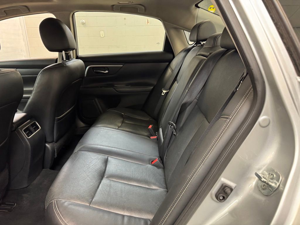 Used 2016 Nissan Altima 2.5 SL w/ 2.5 Technology w/LED Package image 16