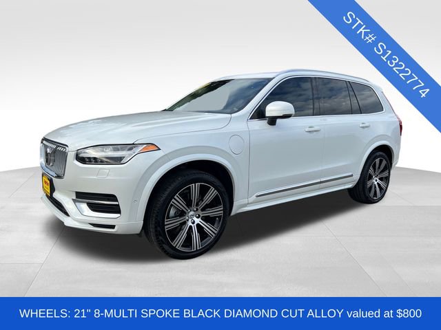Used 2025 Volvo XC90 T8 Plus w/ Protection Package Premier image 3