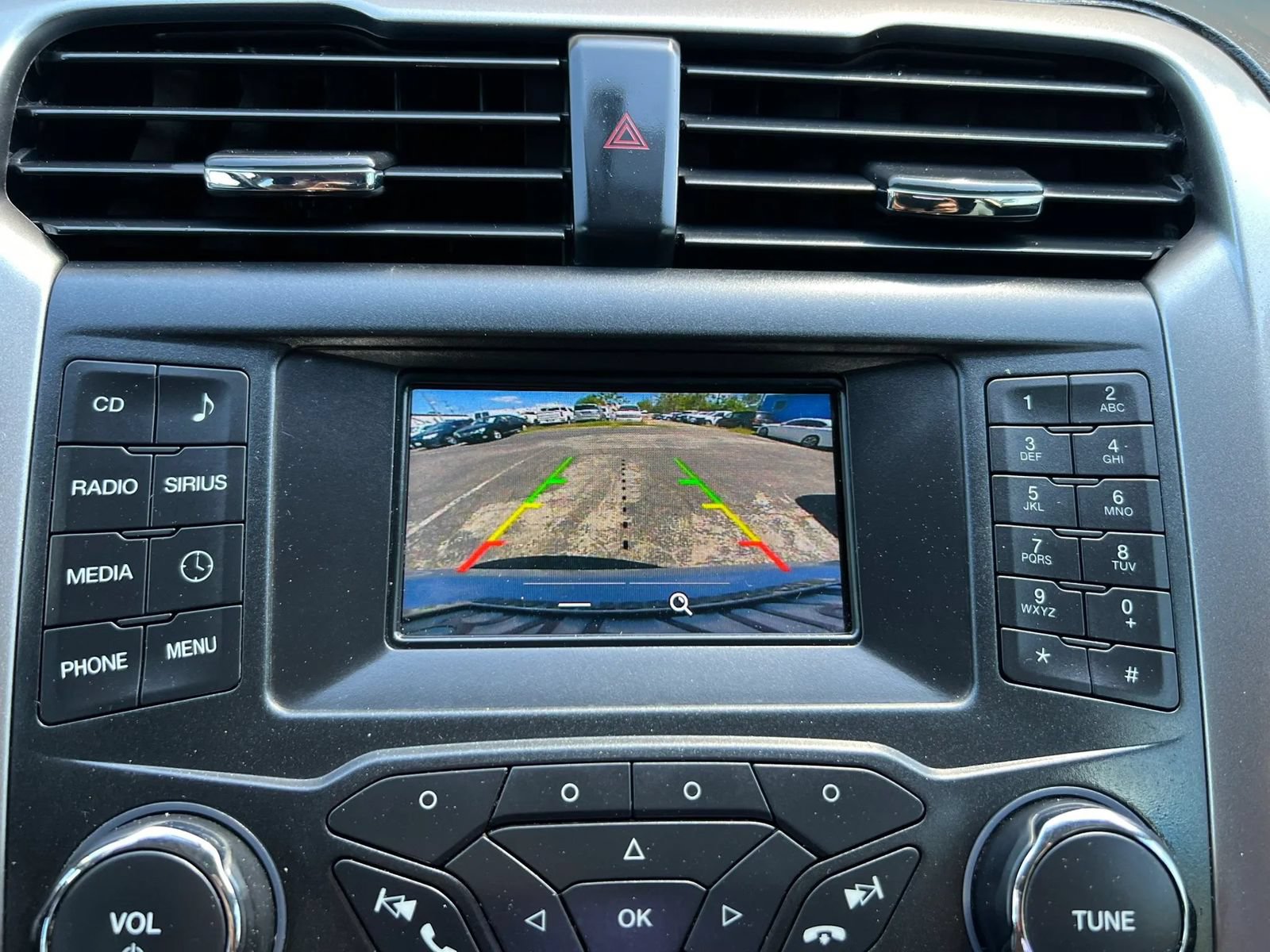 Used 2017 Ford Fusion SE FWD image 14