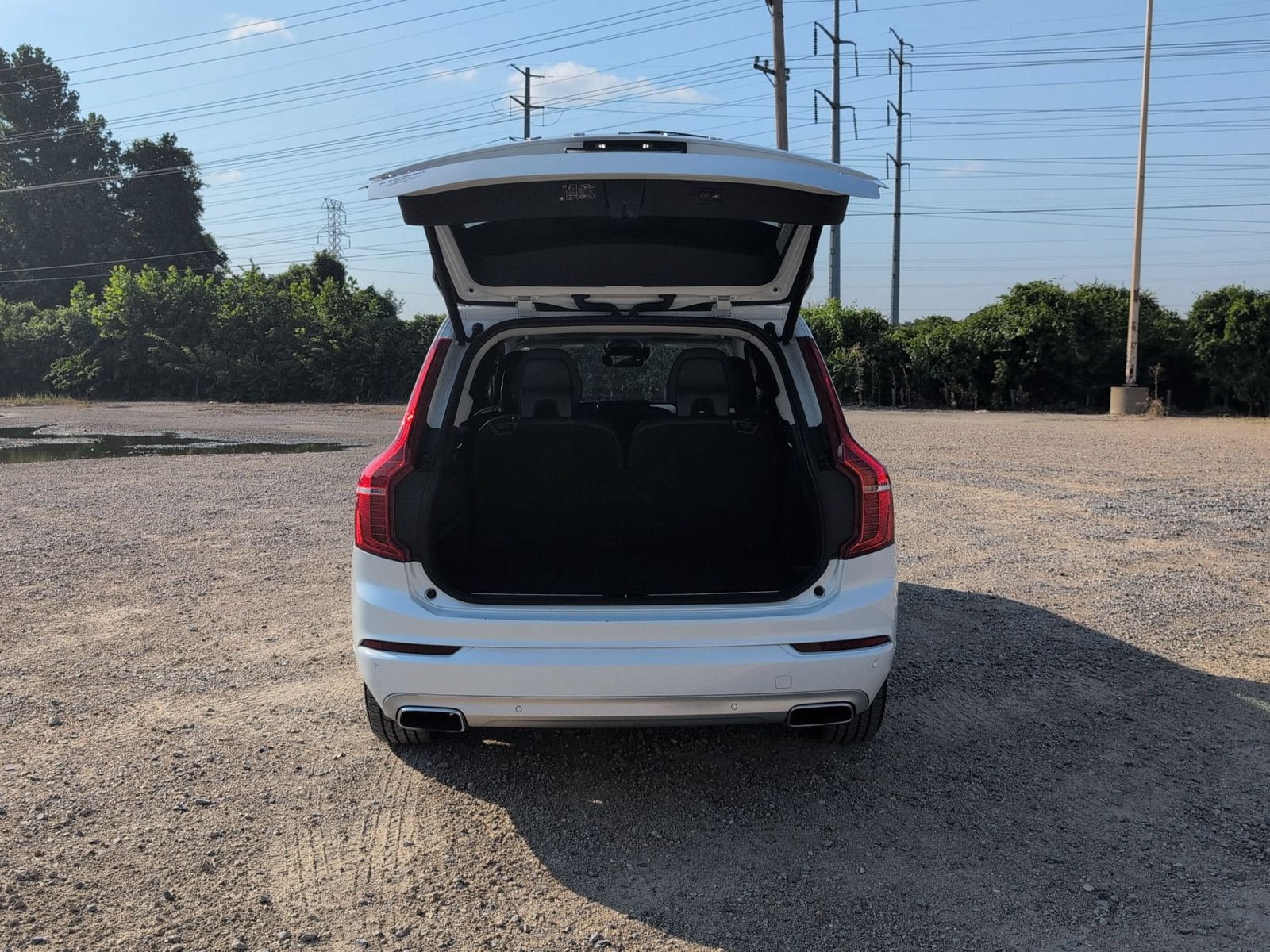 Used 2019 Volvo XC90 T6 Momentum AWD/4WD image 4