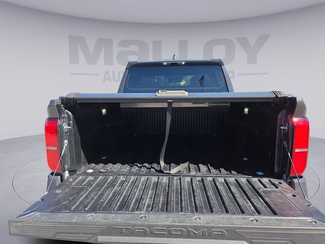 Used 2025 Toyota Tacoma TRD Sport AWD/4WD image 19
