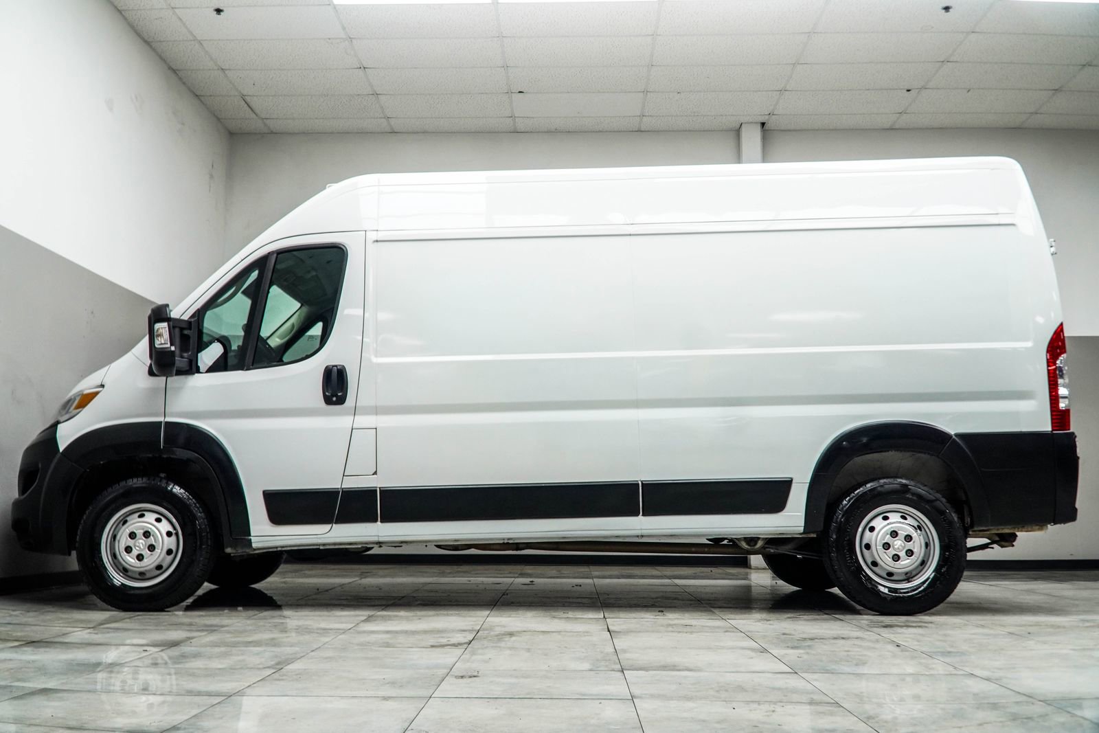Used 2023 RAM ProMaster 2500 FWD image 11