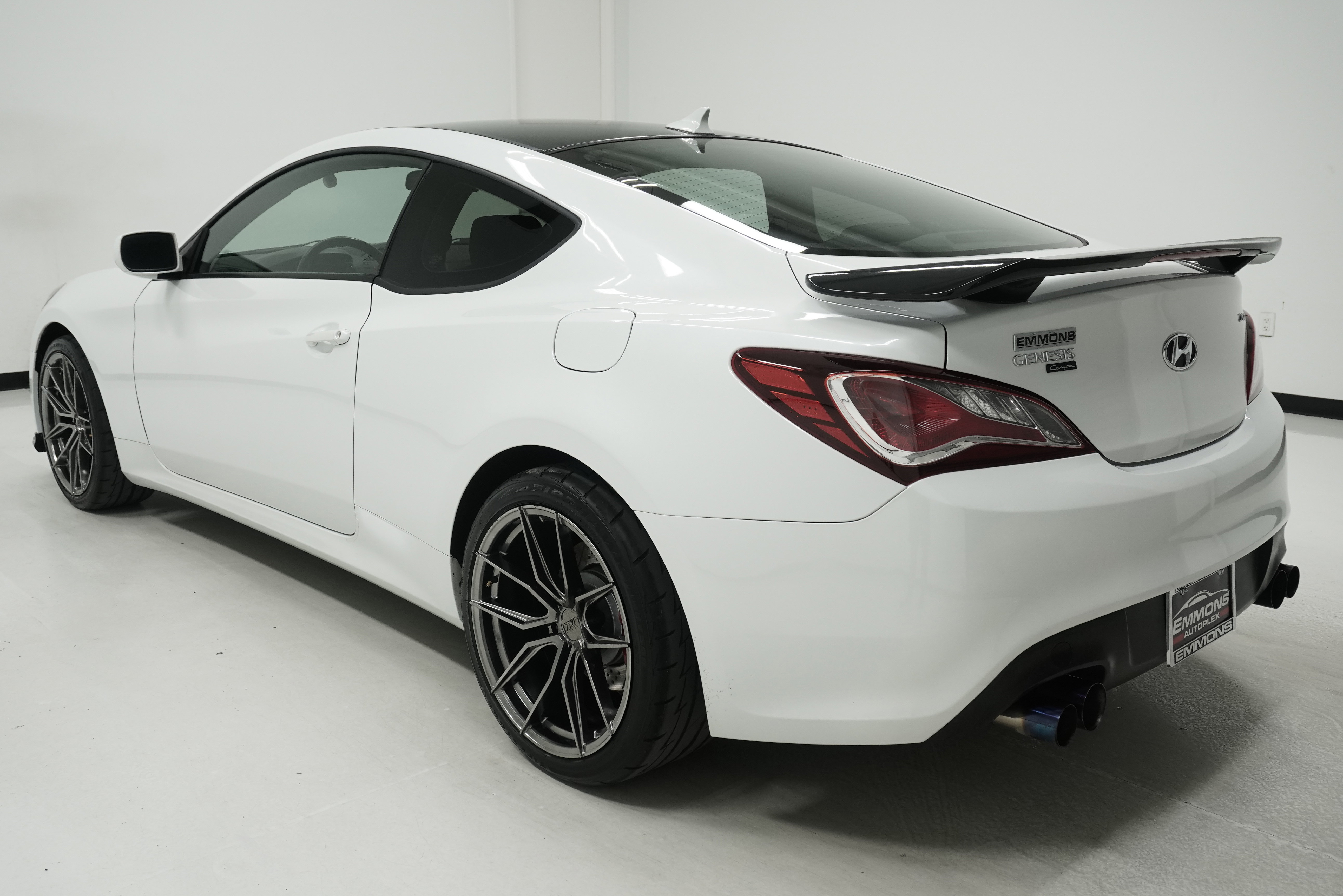 Used 2013 Hyundai Genesis 2.0T RWD image 6