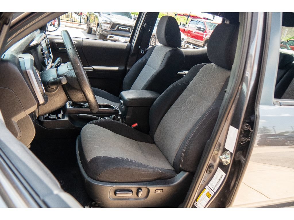 Used 2020 Toyota Tacoma 4x4 Double Cab image 12