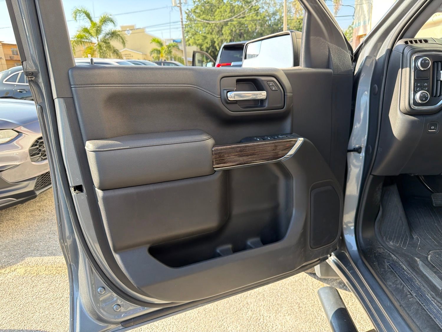 Used 2022 GMC Sierra 1500 Elevation RWD image 25