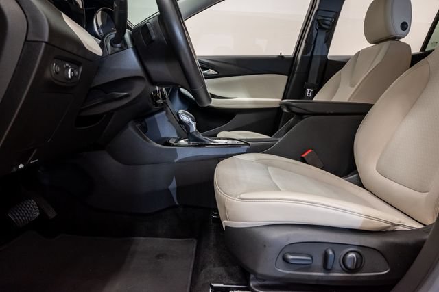 Used 2023 Buick Encore GX Preferred w/ Cold Weather Comfort Package FWD image 11