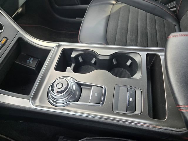 Used 2024 Ford Edge ST-Line w/ Class II Trailer Tow Package image 12