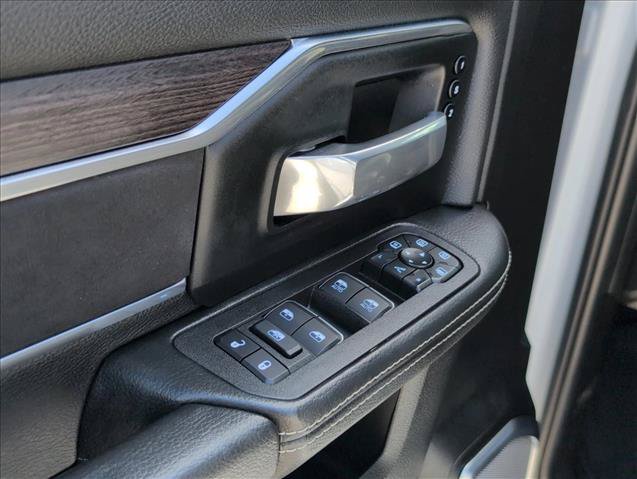 Used 2025 RAM 2500 Laramie AWD/4WD image 11