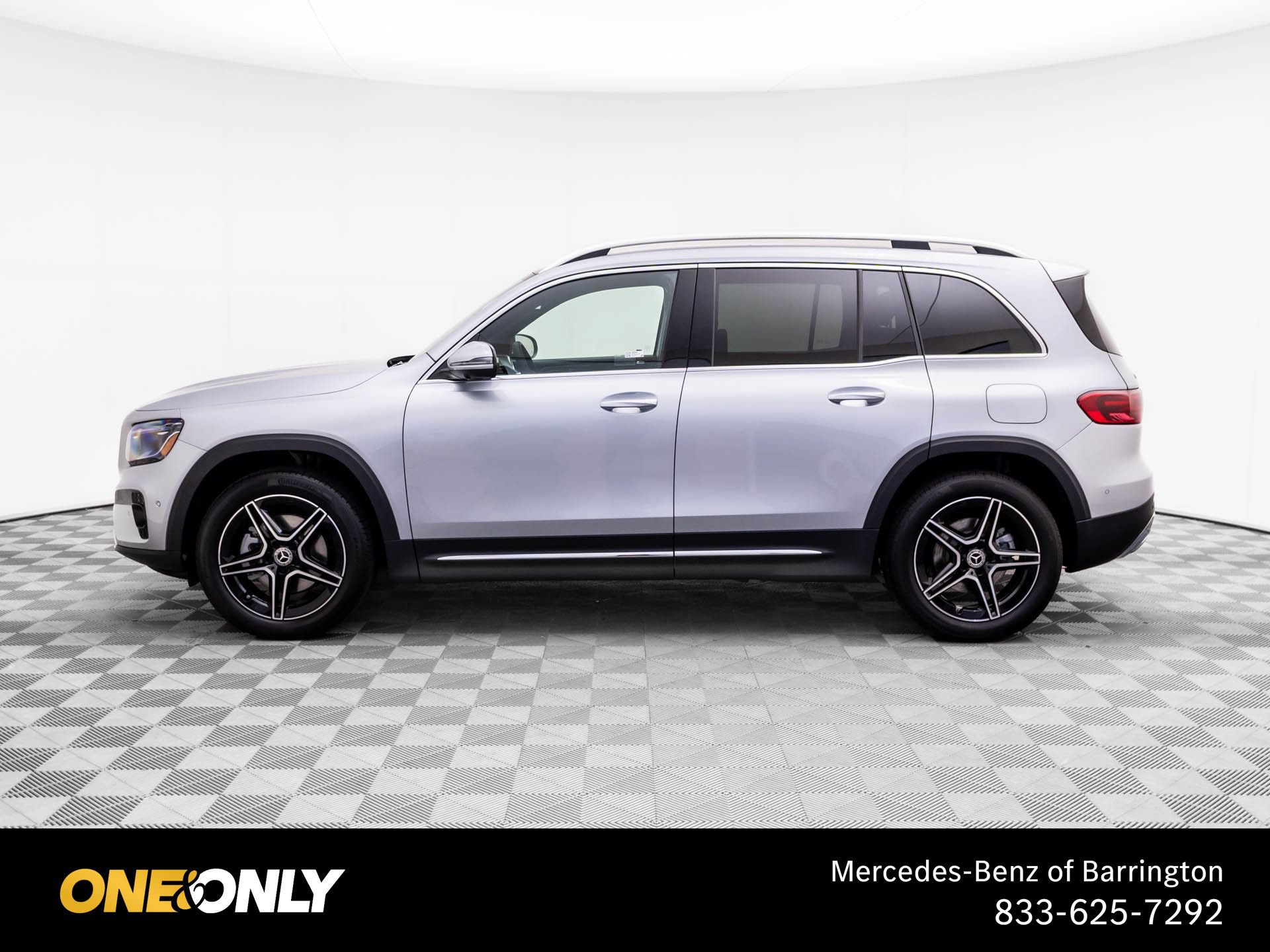 New 2026 Mercedes-Benz GLB 250 4MATIC image 2