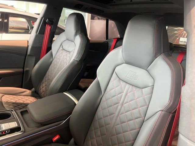 New 2026 Audi SQ8 Prestige image 5
