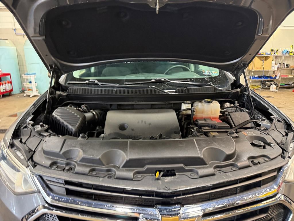 Used 2021 Chevrolet Traverse LS AWD/4WD image 25