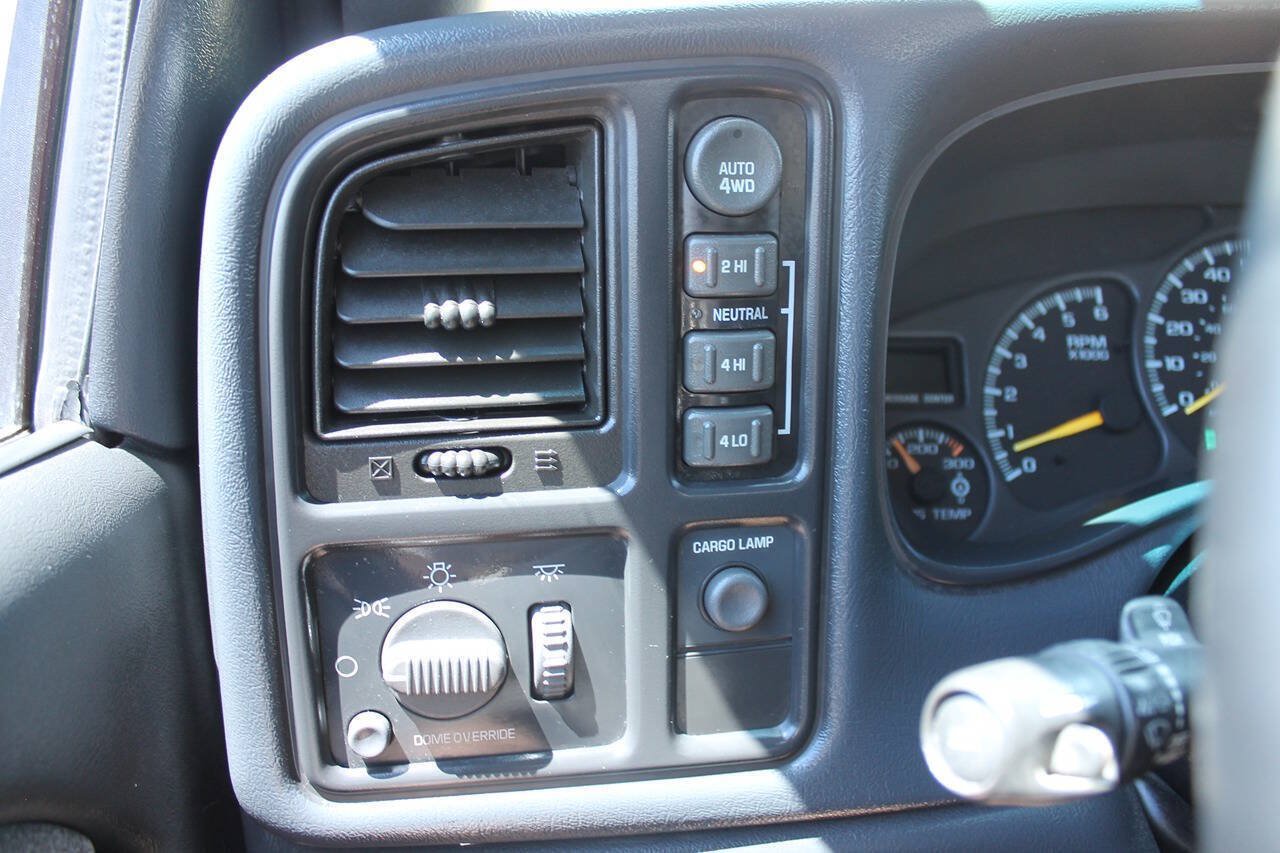 Used 1999 Chevrolet Silverado 2500 LS w/ Snow Plow Prep Pkg AWD/4WD image 32