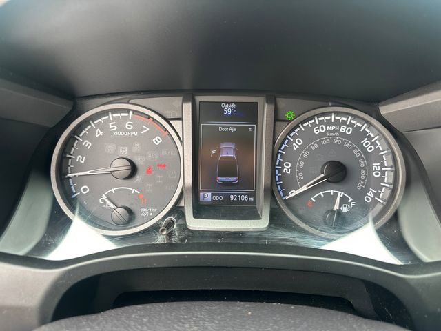 Used 2016 Toyota Tacoma TRD Off-Road w/ Premium & Technology Package image 25