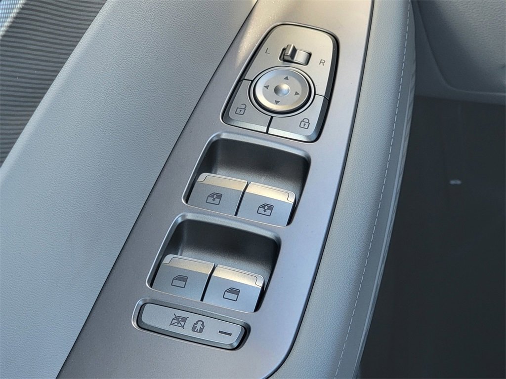 Used 2025 Hyundai Palisade SEL image 32