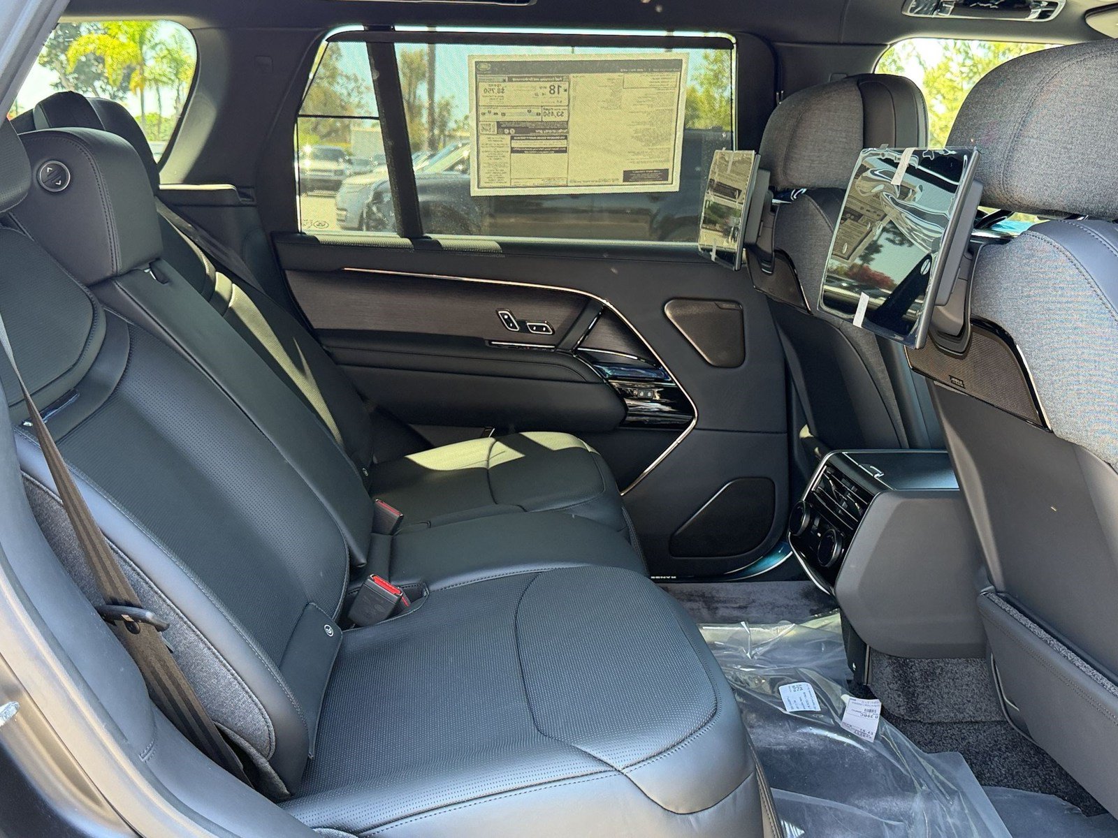New 2026 Land Rover Range Rover SV AWD/4WD image 31