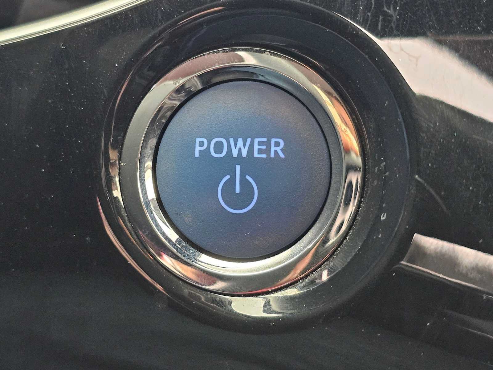 Used 2020 Toyota Prius L Eco FWD image 29