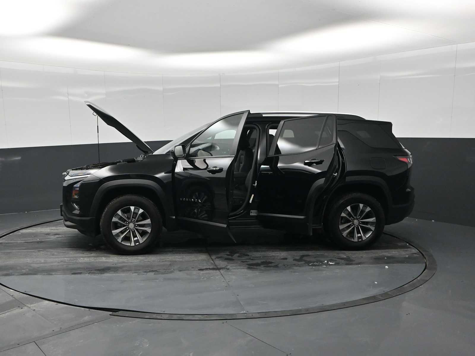 Used 2025 Chevrolet Equinox LT w/ Convenience Package II image 29